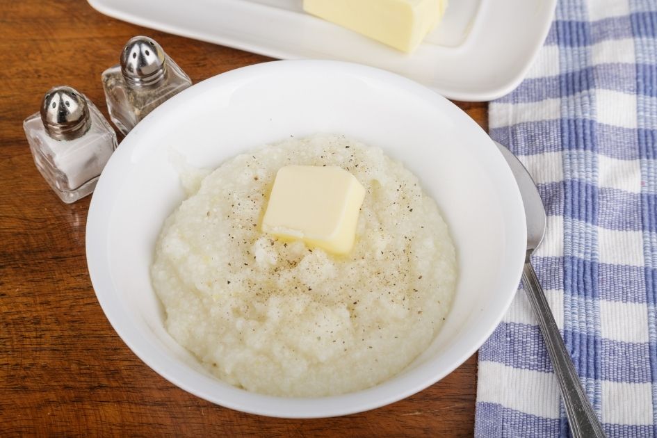 Cooked Grits with Extra Cheese, Pepper and Salt